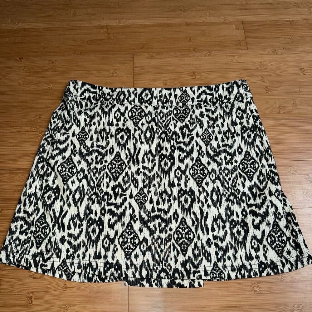 Ripskirt Hawaii Length 1 Wrap Skirt Medium Black White Mosaic Ikat Print Beach